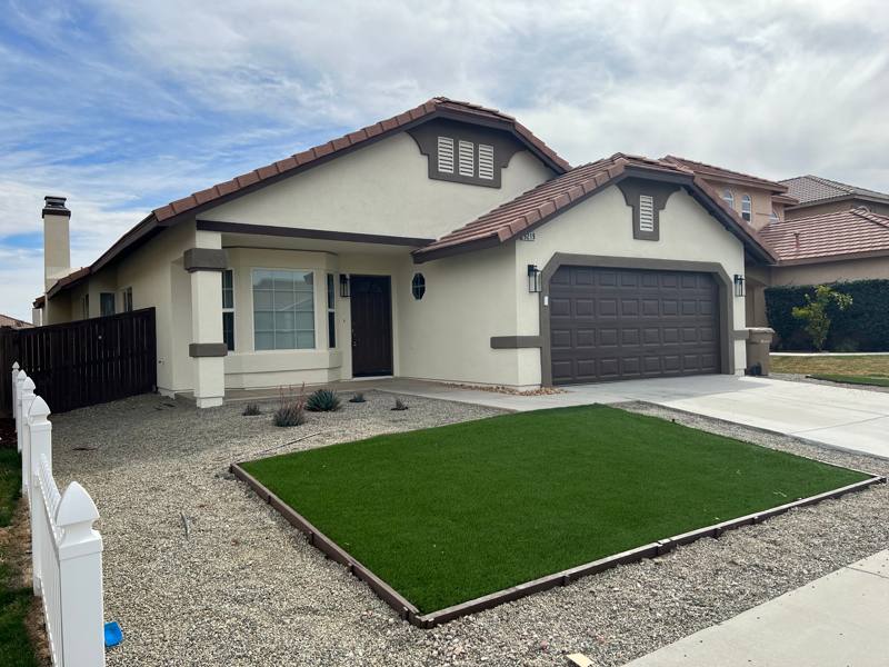 House for rent at 9219 Canyon View Ave, Hesperia, CA 92344