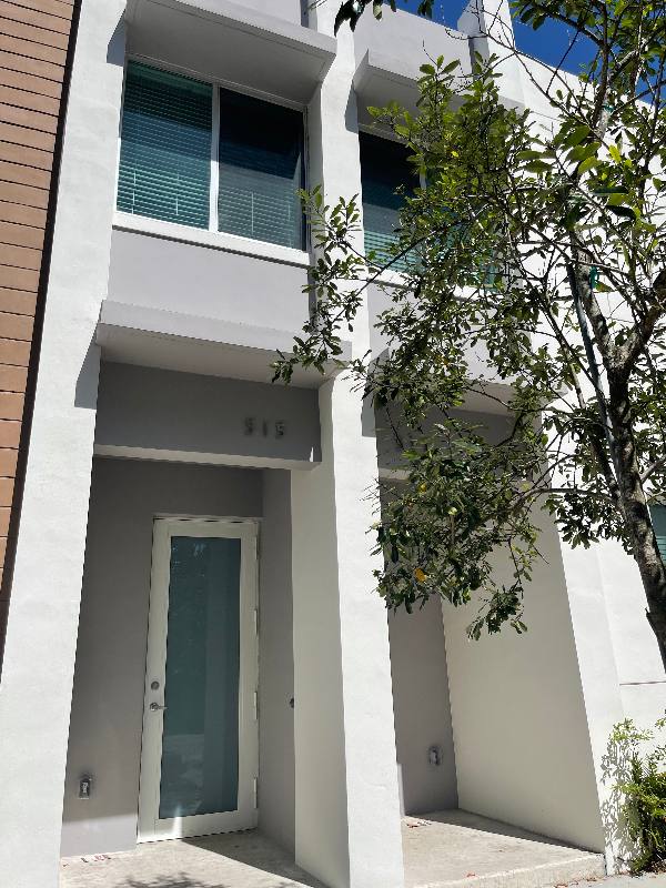 Townhouse for rent at 515 NE 121st St #515, Miami, FL 33180