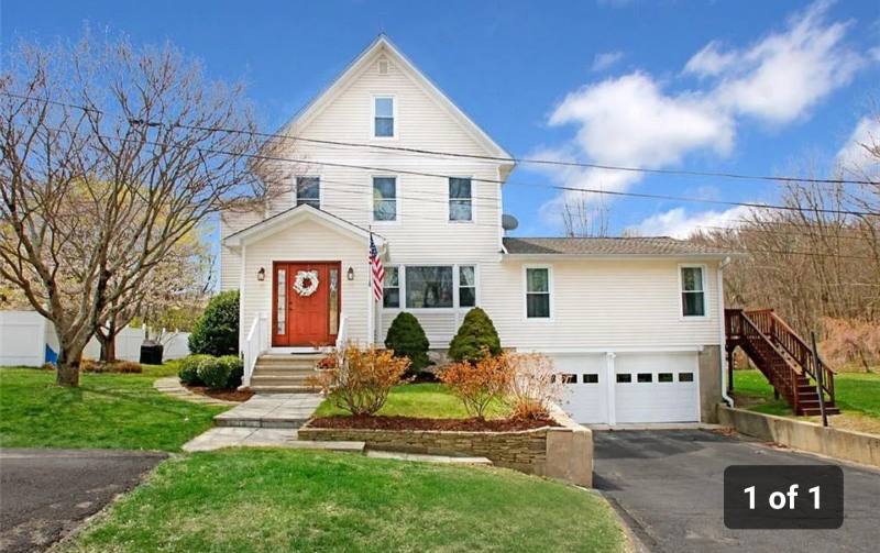 Apartment for rent at 55 Walnut Ave, Shelton, CT 06484