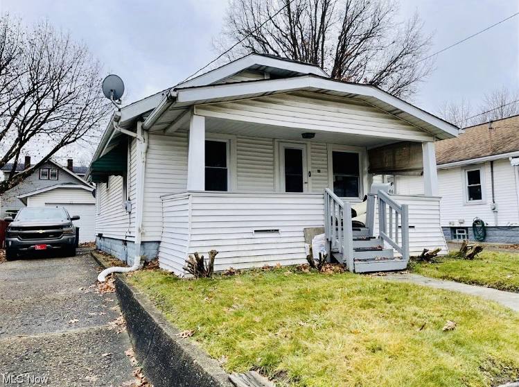 House for rent at 46 Brighton Dr, Akron, OH 44301