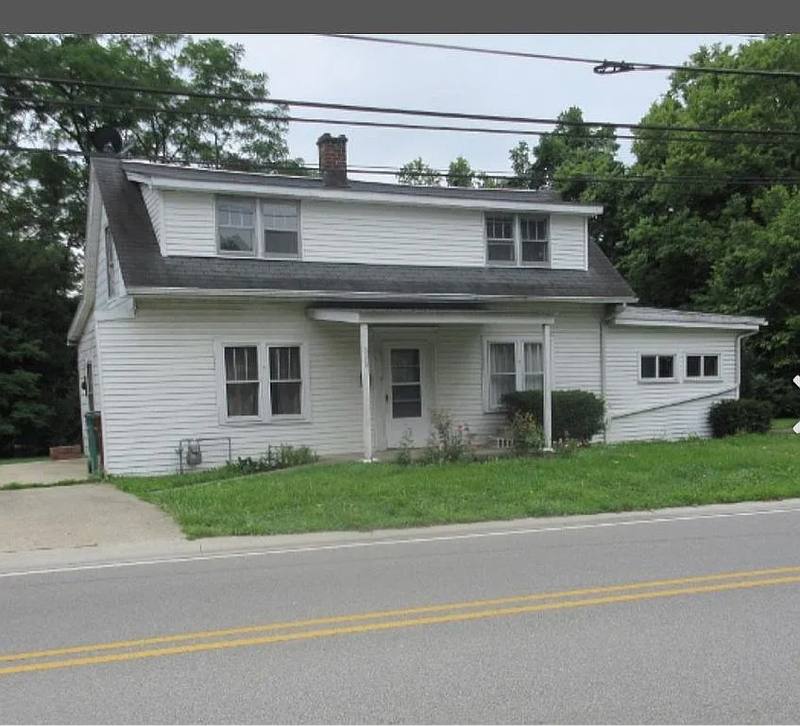 Apartment for rent at 898 Ridge Ave #DOWNSTAIRS, Lawrenceburg, IN 47025