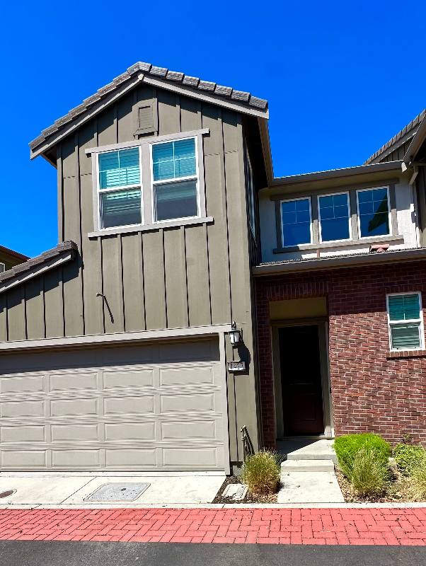 Townhouse for rent at 1427 S Hopper Lane, Tracy, CA 95391