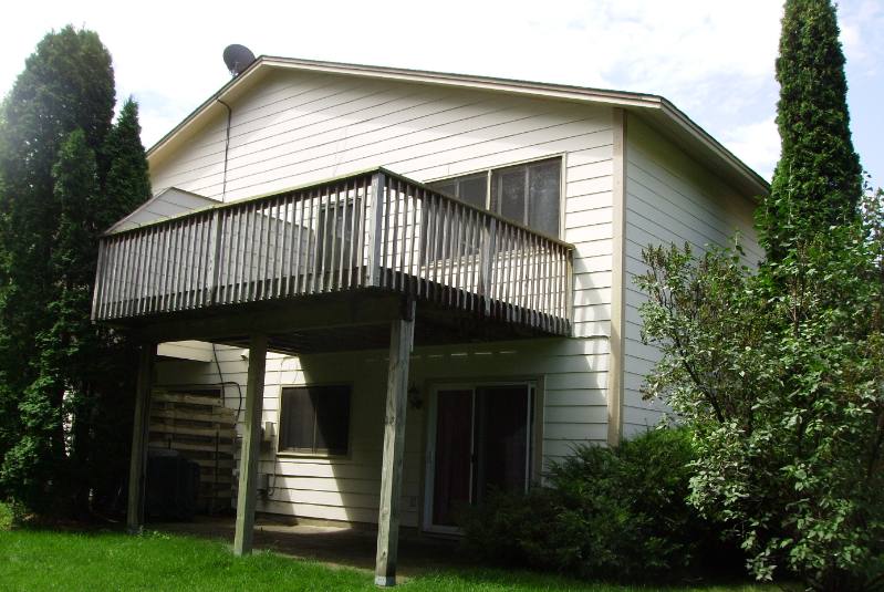 House for rent at 6668 Kara Dr, Eden Prairie, MN 55346