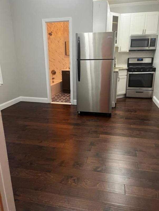 Apartment for rent at 15 Broadway #33, Bayonne, NJ 07002