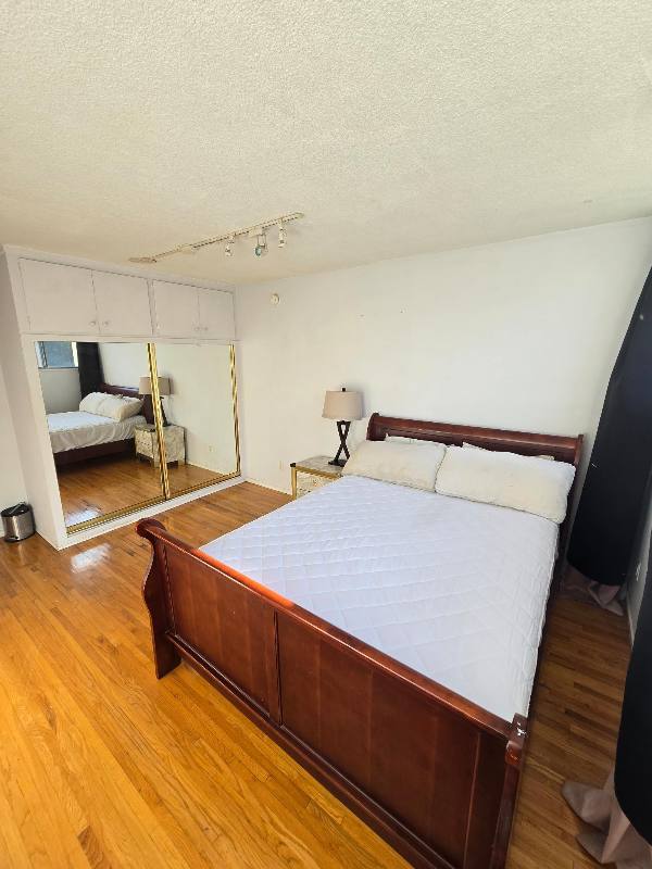 Apartment for rent at 1731 Silverlake Blvd #2, Los Angeles, CA 90026
