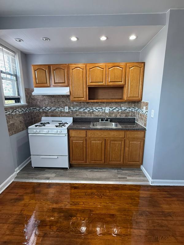 Apartment for rent at 4 Chestnut St, East Orange, NJ 07018