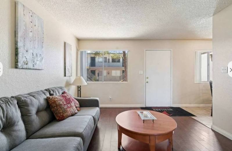3820 Pennwood Ave, Las Vegas, NV 89102