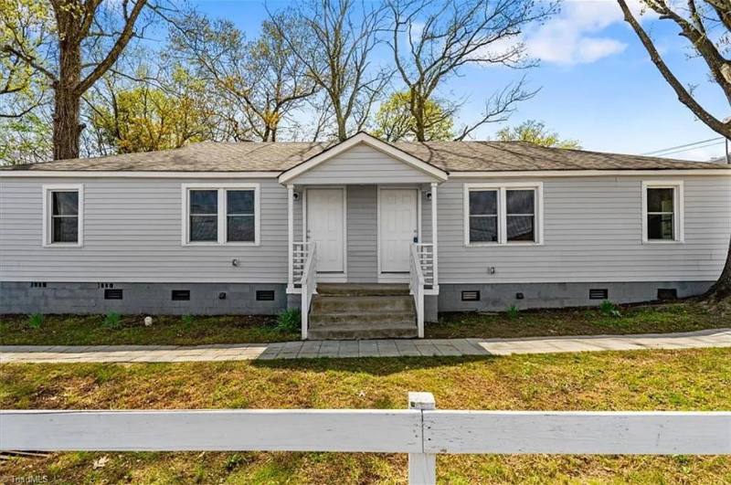 Apartment for rent at 3064 Indiana Ave #3064 A, Winston Salem, NC 27105
