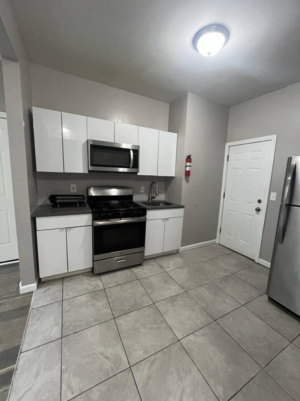 Apartment for rent at 298 Halsted St #4, East Orange, NJ 07018