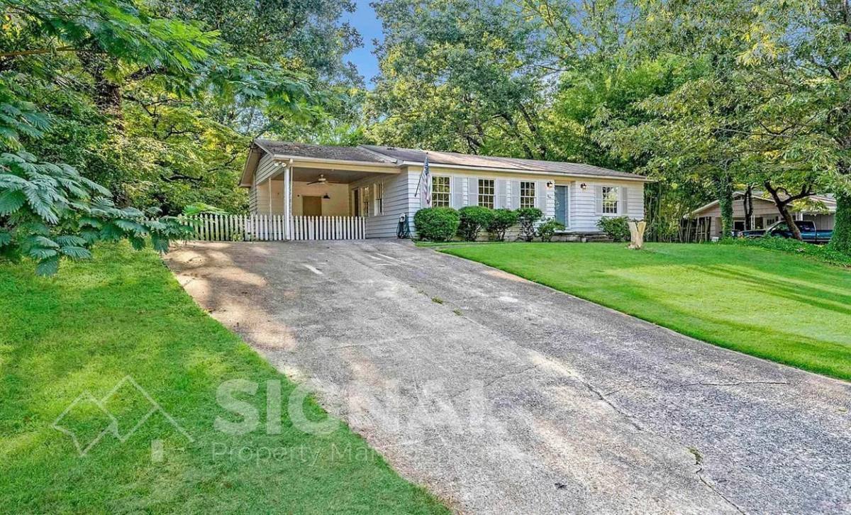 House for rent at 264 Garden Dr, Gardendale, AL 35071