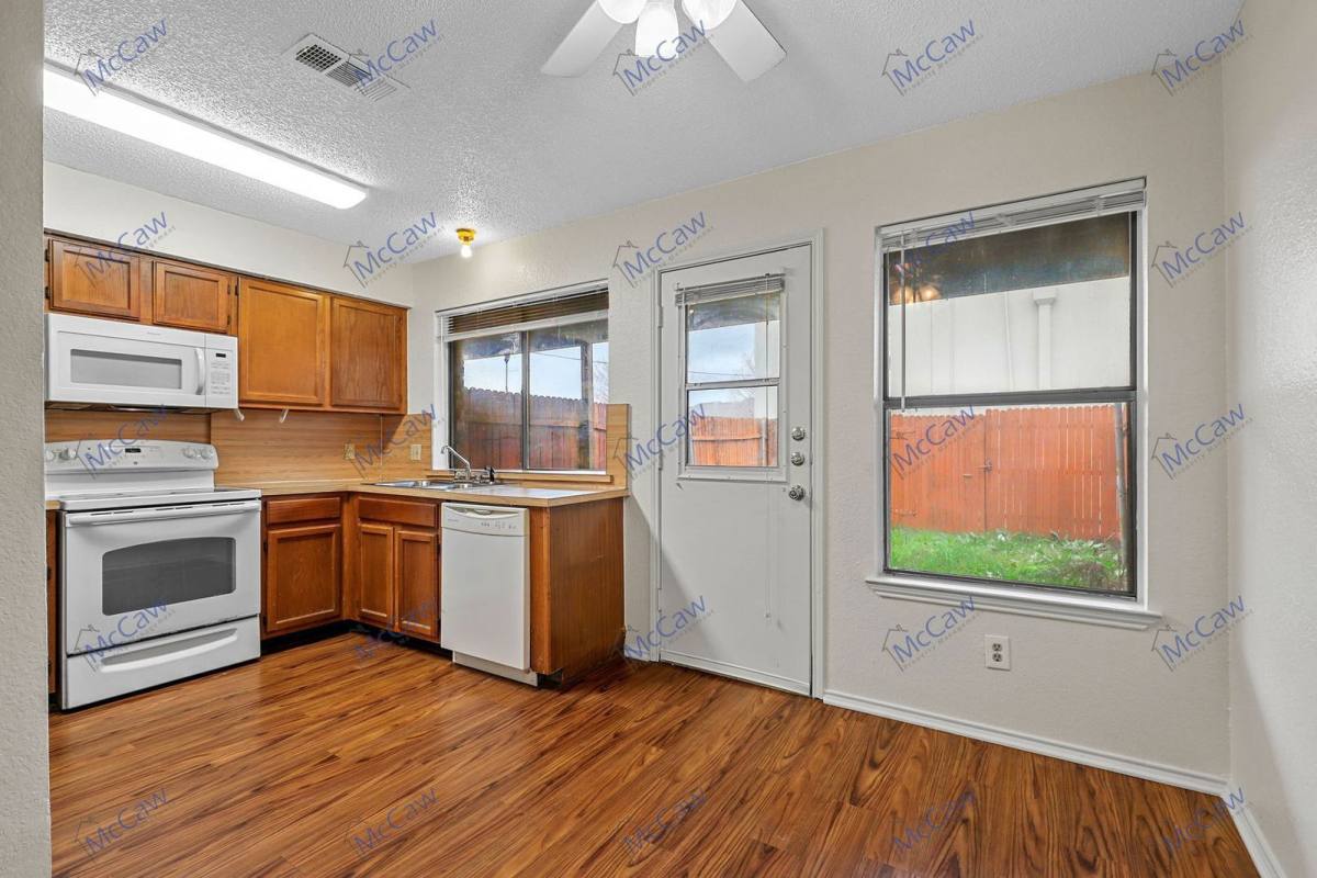 Apartment for rent at 800 Bluebonnet Dr #B, Keller, TX 76248