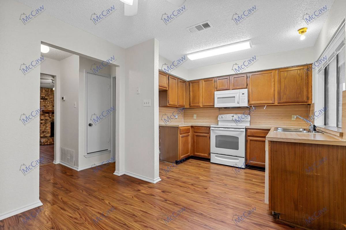 Apartment for rent at 800 Bluebonnet Dr #B, Keller, TX 76248