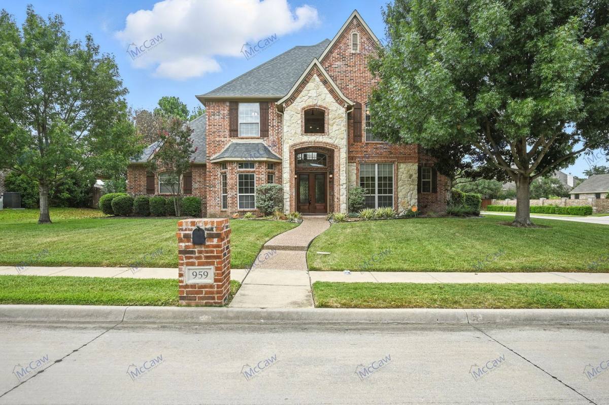 House for rent at 959 Roxbury Way, Keller, TX 76248