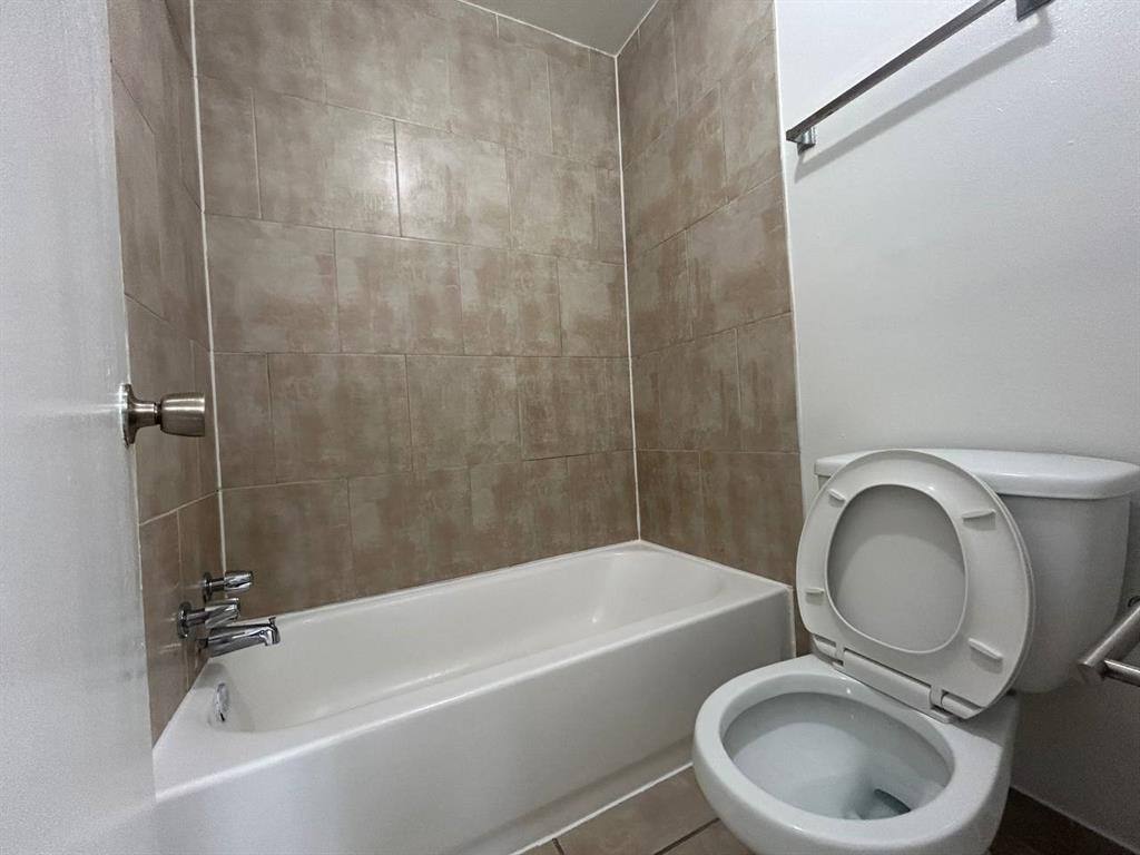Apartment for rent at 1010 S Wayside Dr #101, Houston, TX 77023