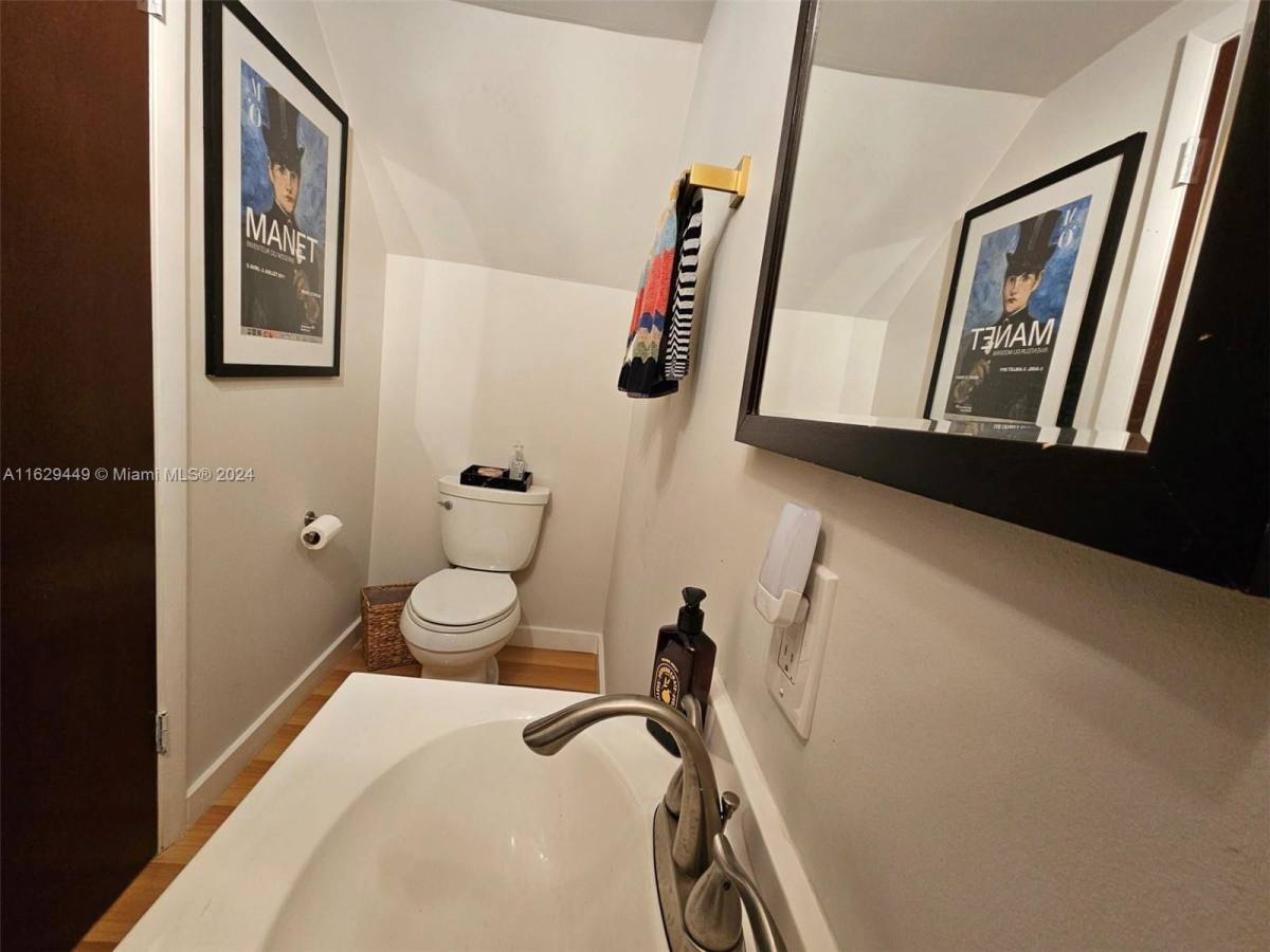 Townhouse for rent at 400 Valencia Ave, Miami, FL 33134