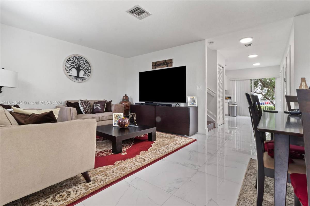 Townhouse for rent at 2056 NE 167th St, Miami, FL 33162