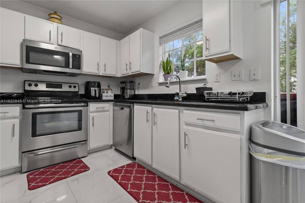 Townhouse for rent at 2056 NE 167th St, Miami, FL 33162