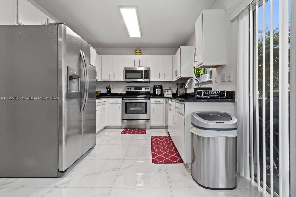 Townhouse for rent at 2056 NE 167th St, Miami, FL 33162