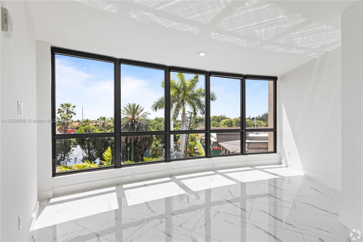 Apartment for rent at 1 Curtiss Parkway, Miami, FL 33166