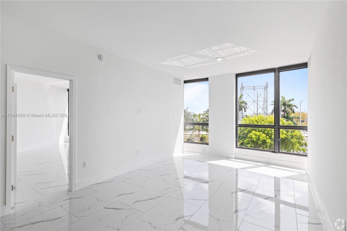 Apartment for rent at 1 Curtiss Parkway, Miami, FL 33166
