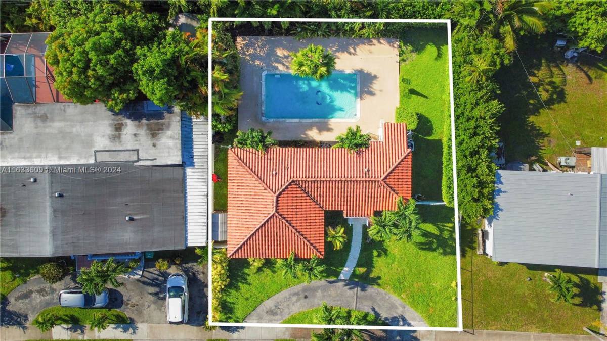 House for rent at 8230 SW 30th St, Miami, FL 33155