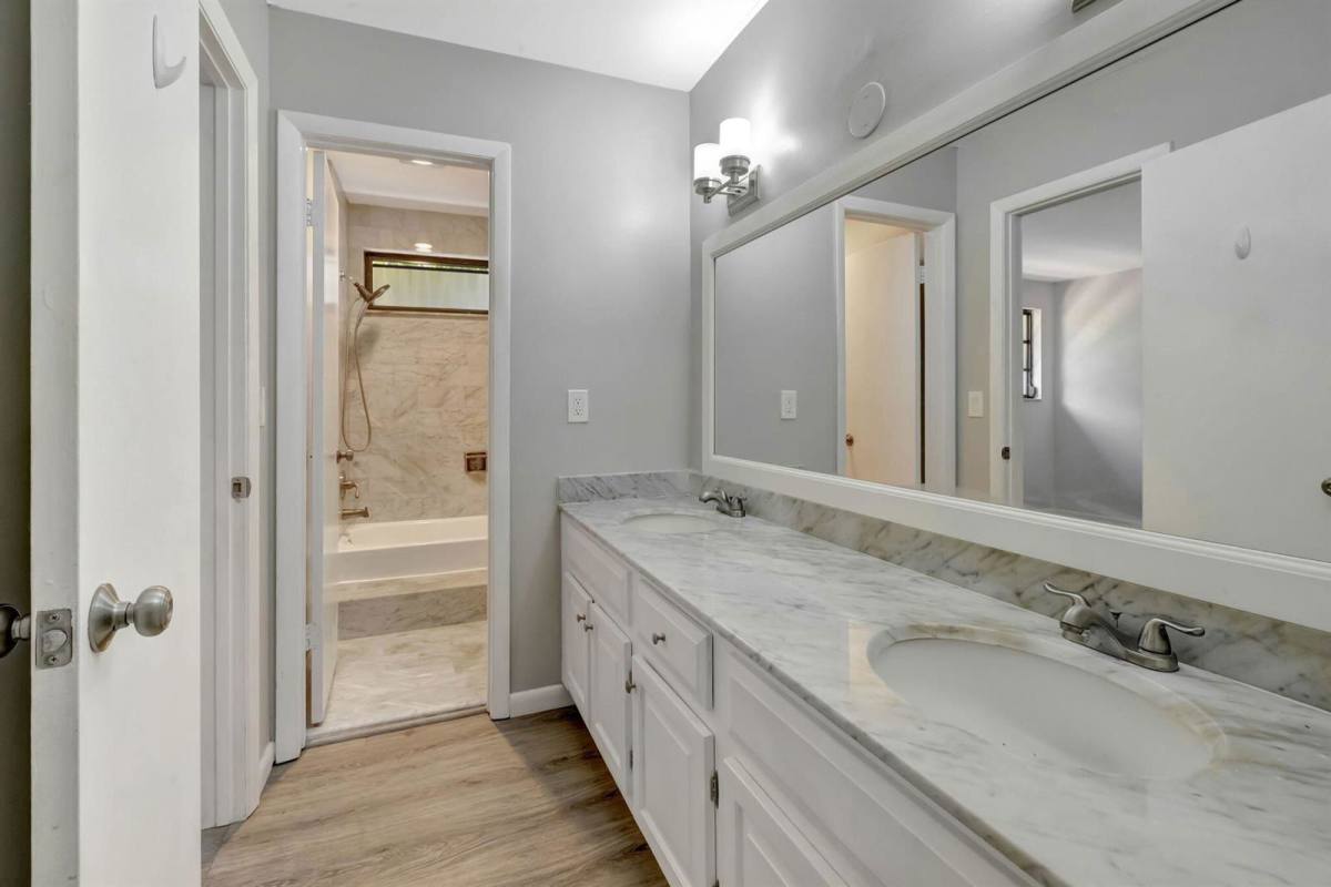 Townhouse for rent at 519 NE 38th St, Miami, FL 33137