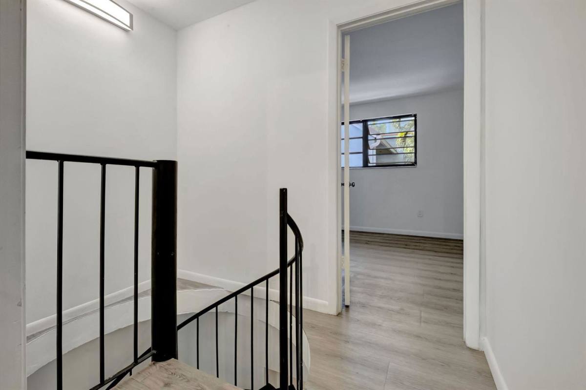 Townhouse for rent at 519 NE 38th St, Miami, FL 33137