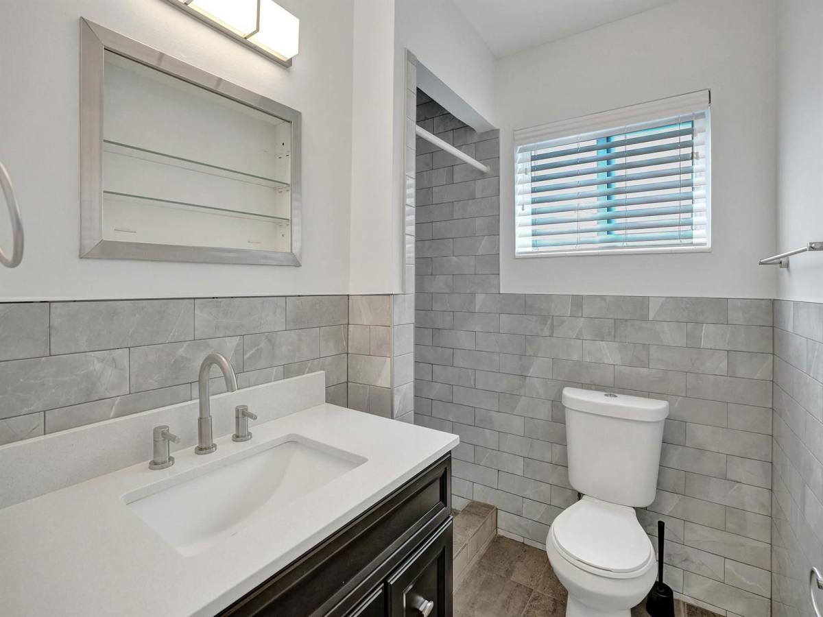House for rent at 831 SW 14th St, Fort Lauderdale, FL 33315