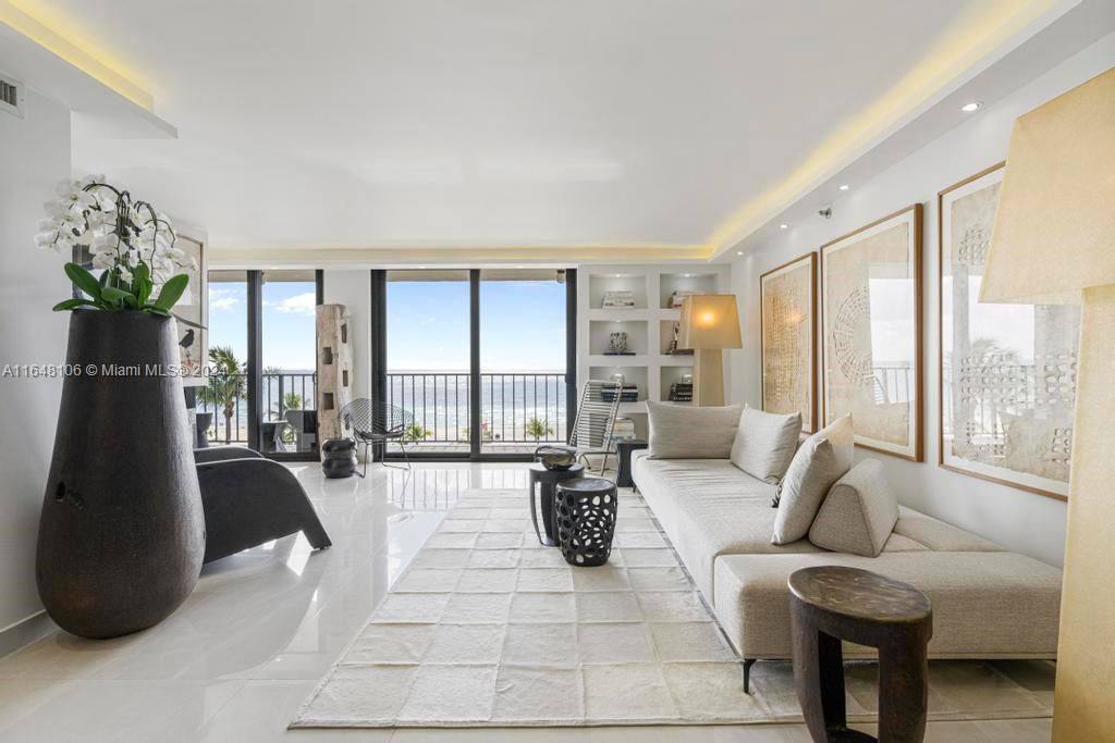 Apartment for rent at 2625 Collins Ave, Miami Beach, FL 33140