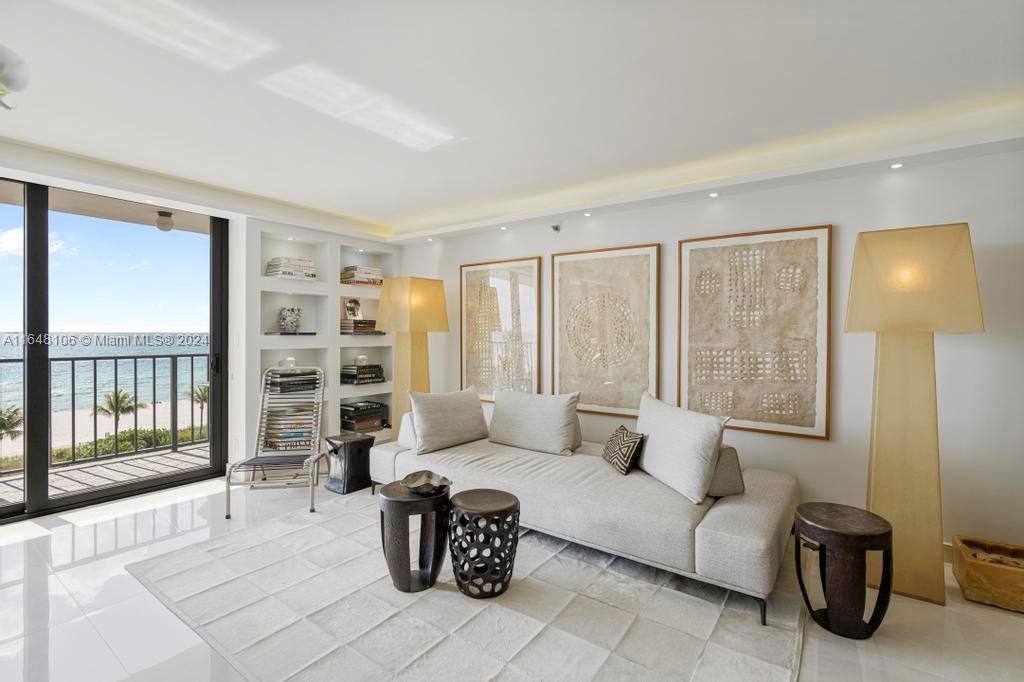 Apartment for rent at 2625 Collins Ave, Miami Beach, FL 33140