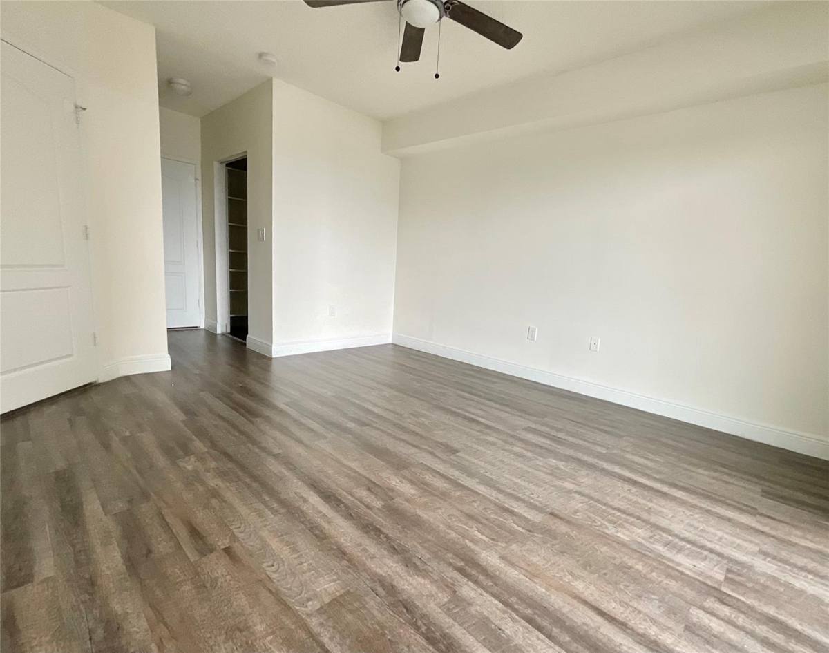 Apartment for rent at 16800 N Bay Rd #607, North Miami Beach, FL 33160