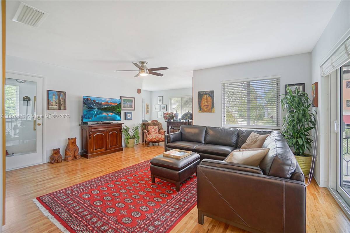 House for rent at 2720 S Le Jeune Rd, Miami, FL 33134