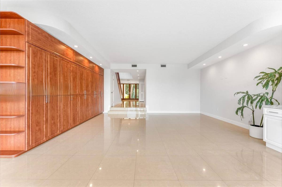 House for rent at 5990 Paradise Point Dr, Miami, FL 33157
