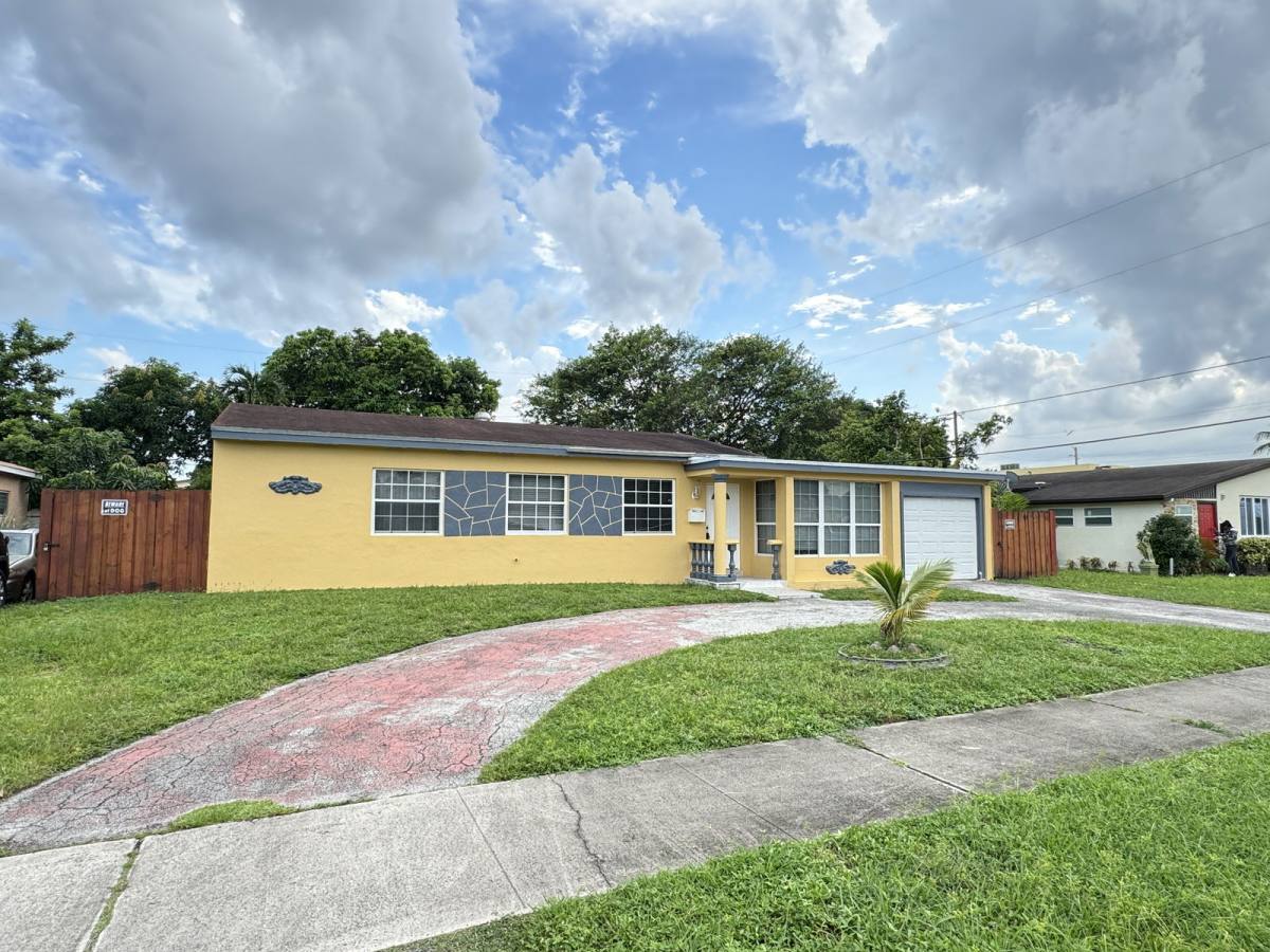 House for rent at 620 NW 186th St, Miami, FL 33169