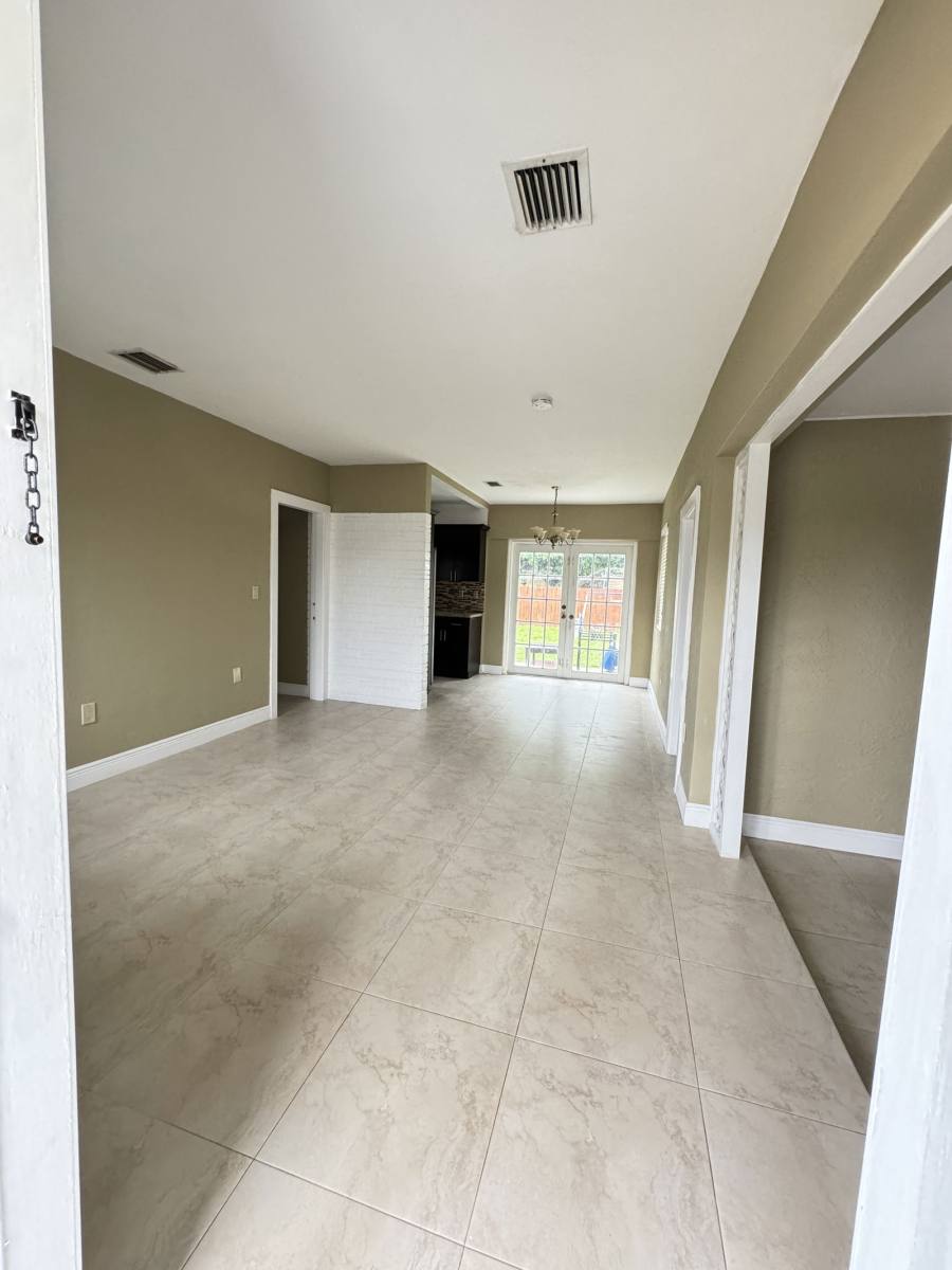 House for rent at 620 NW 186th St, Miami, FL 33169
