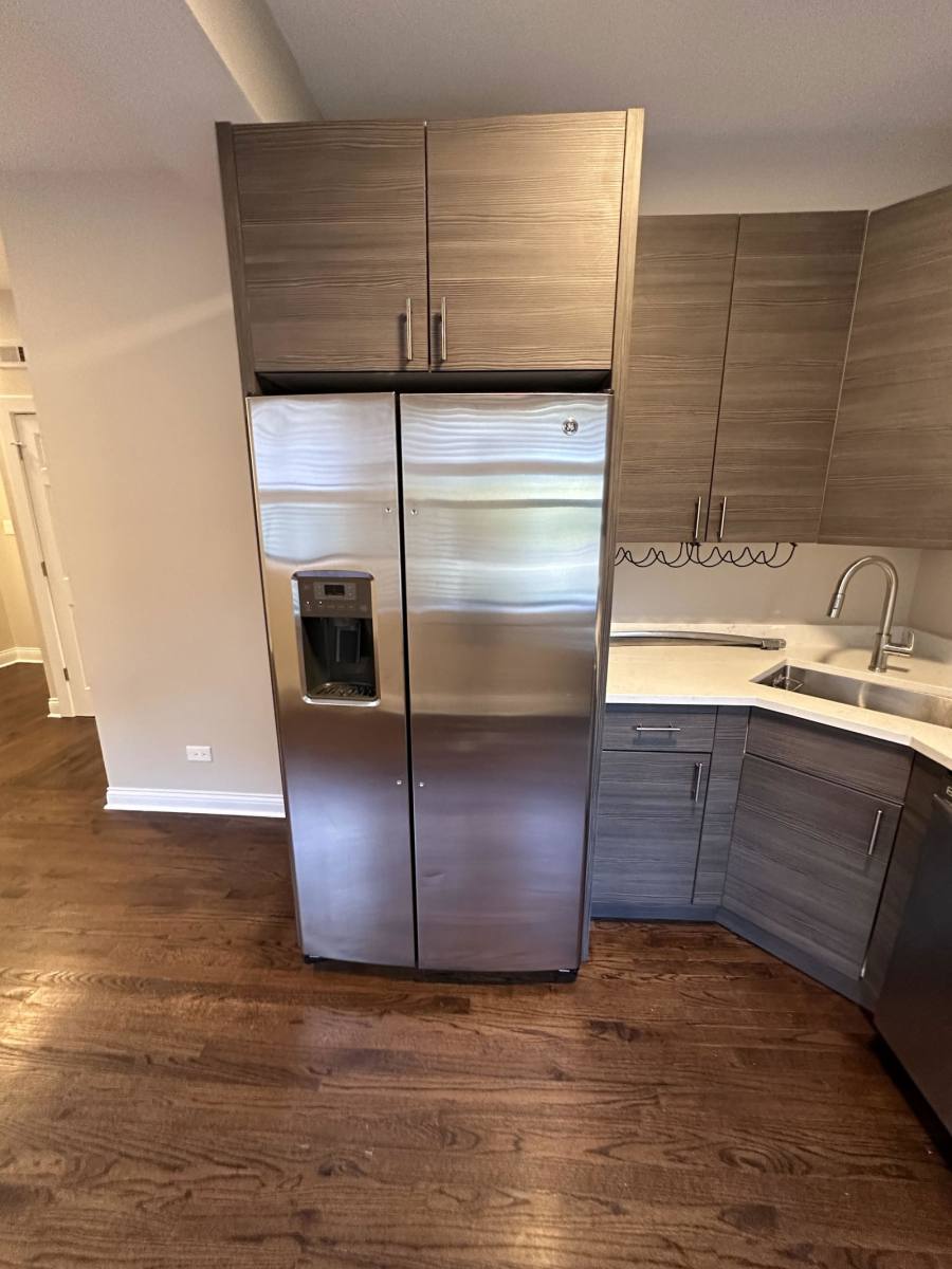 Apartment for rent at 2230 N Sawyer Ave #2W, Chicago, IL 60647