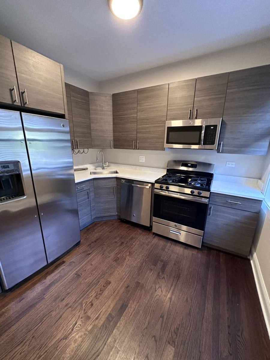 Apartment for rent at 2230 N Sawyer Ave #2W, Chicago, IL 60647