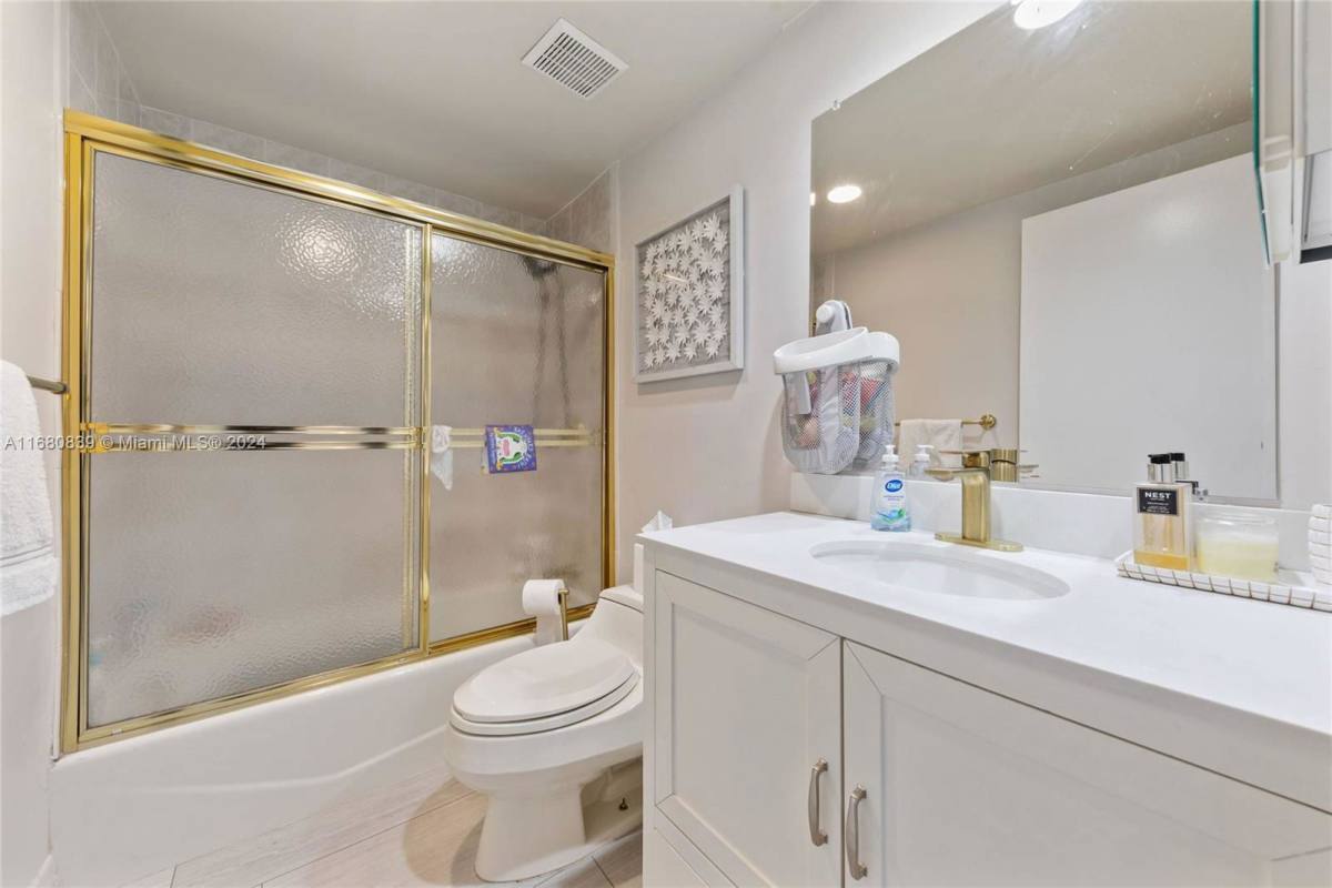 Apartment for rent at 10350 W Bay Harbor Dr, Miami Beach, FL 33154