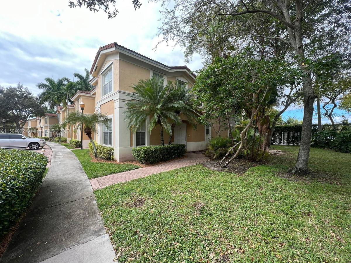 Townhouse for rent at 3038 SW 129th Terrace, Hollywood, FL 33027