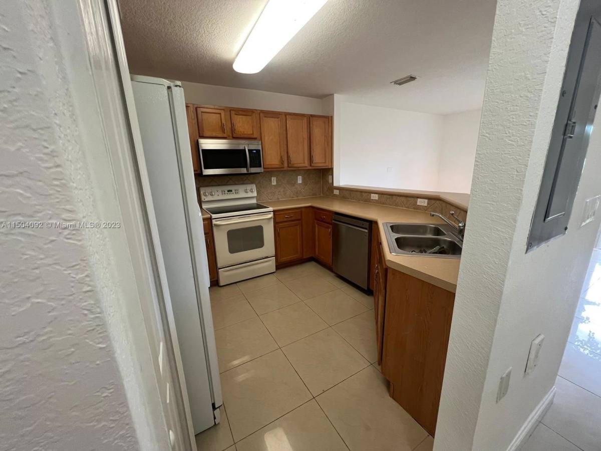 Townhouse for rent at 3038 SW 129th Terrace, Hollywood, FL 33027