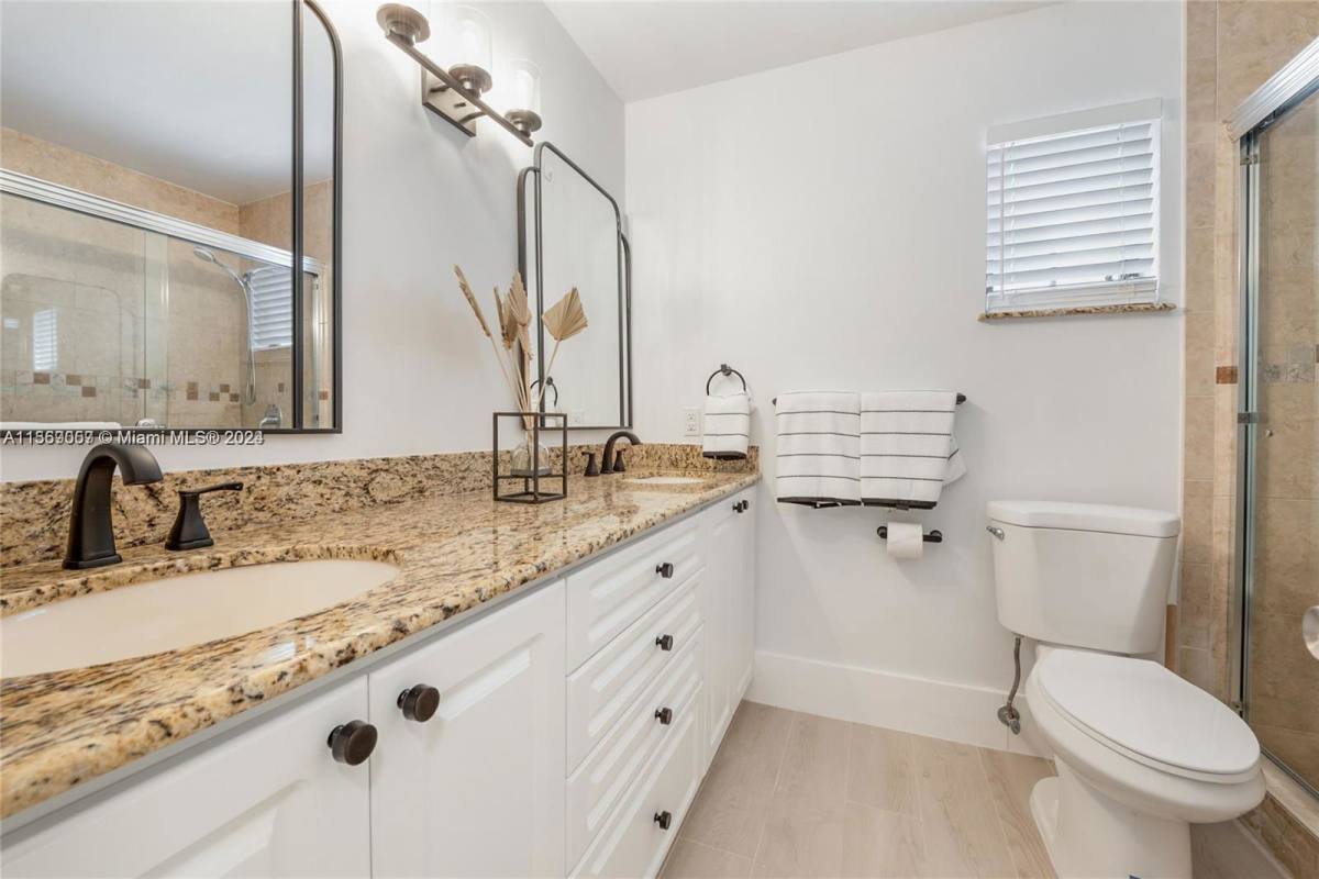Townhouse for rent at 437 Santander Ave, Miami, FL 33134