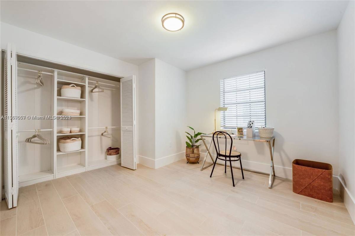 Townhouse for rent at 437 Santander Ave, Miami, FL 33134