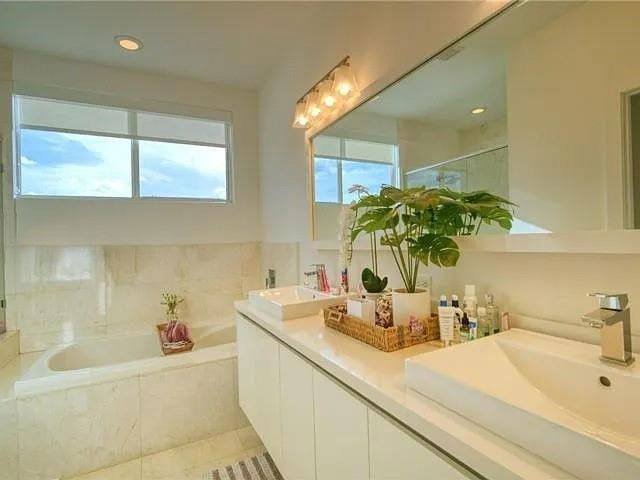 House for rent at 6755 NW 103rd Ave, Miami, FL 33178