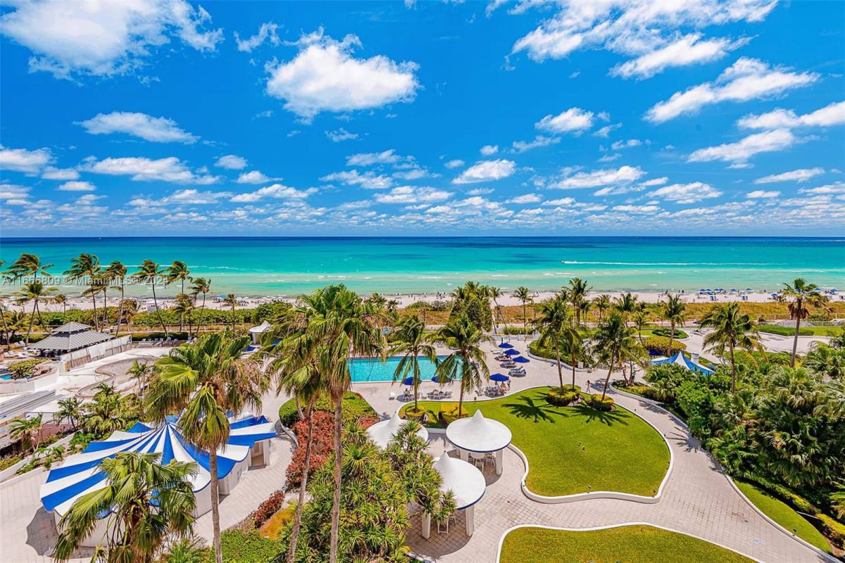 Condo for rent at 5161 Collins Ave #915, Miami Beach, FL 33140