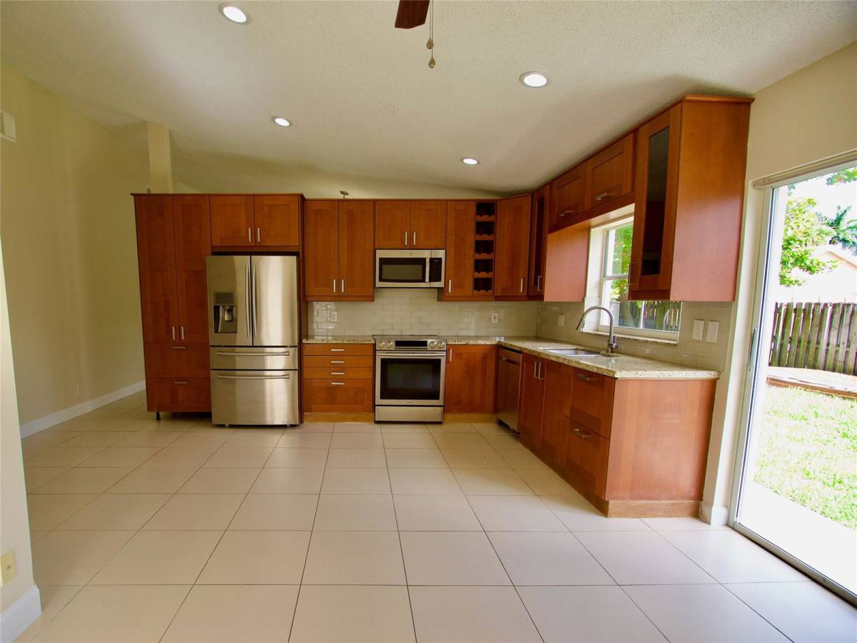House for rent at 9471 NW 52nd St, Fort Lauderdale, FL 33351