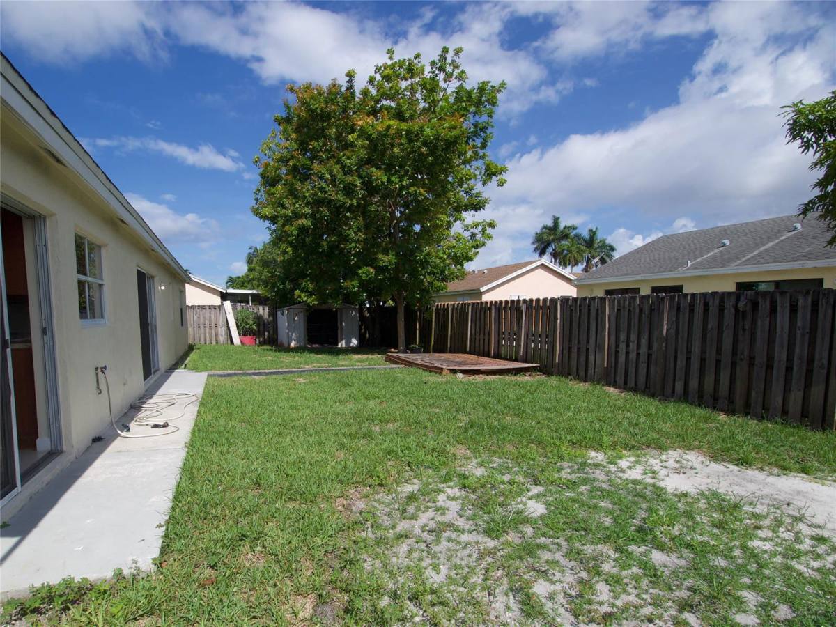 House for rent at 9471 NW 52nd St, Fort Lauderdale, FL 33351
