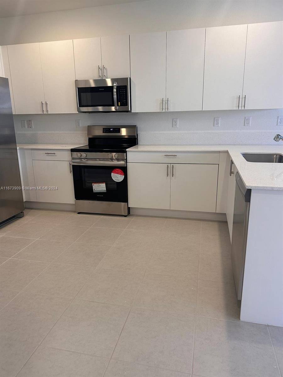 Townhouse for rent at 23022 SW 130th Ave, Miami, FL 33170