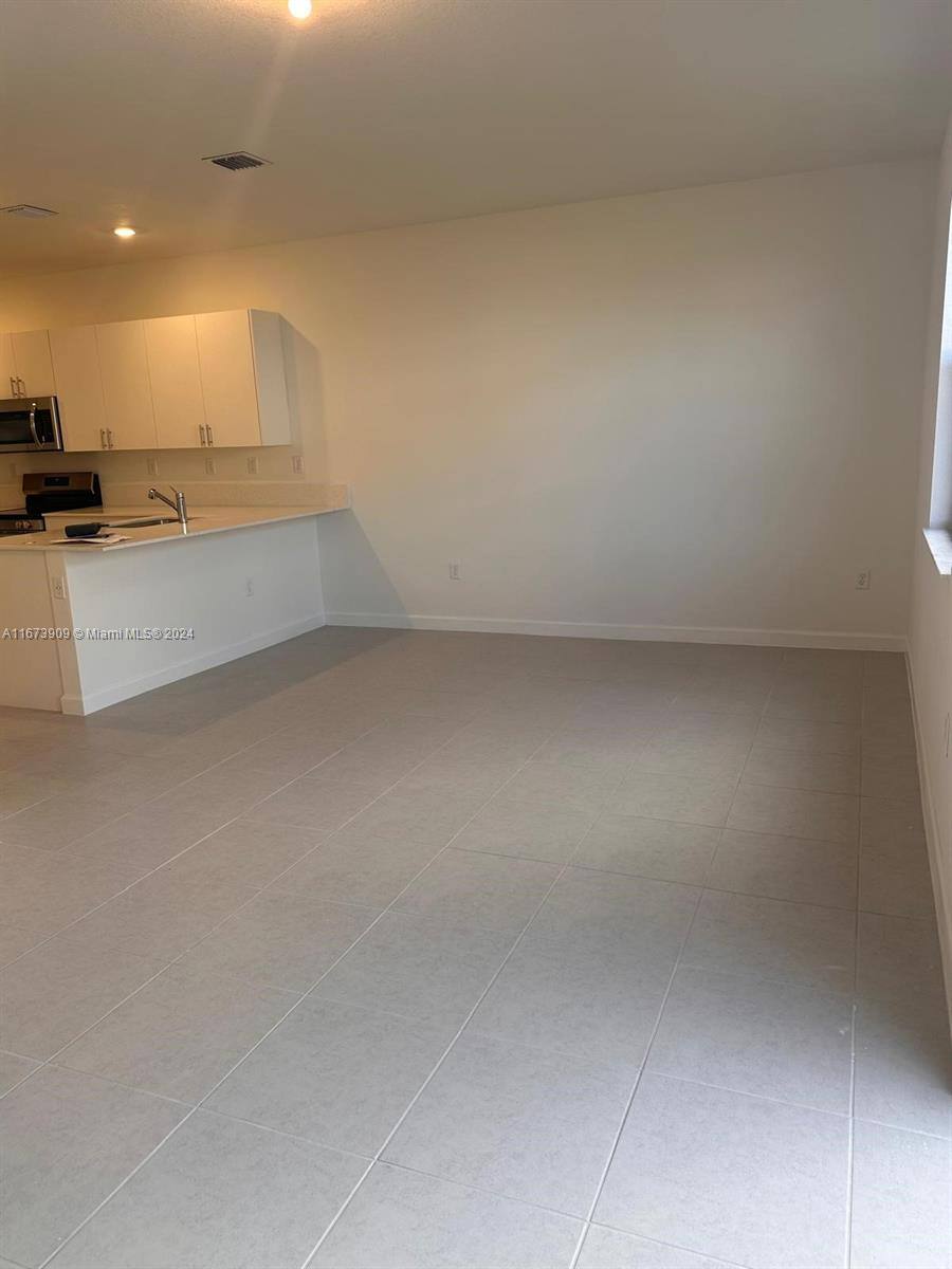 Townhouse for rent at 23022 SW 130th Ave, Miami, FL 33170