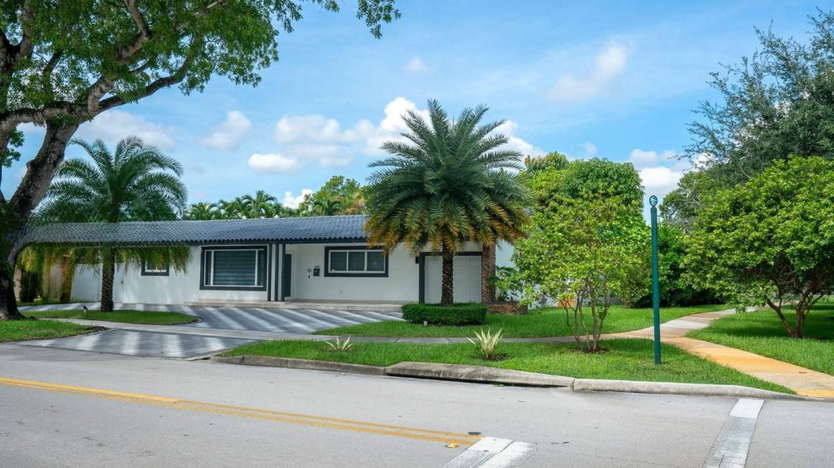 House for rent at 14820 Mahogany Court, Hialeah, FL 33014