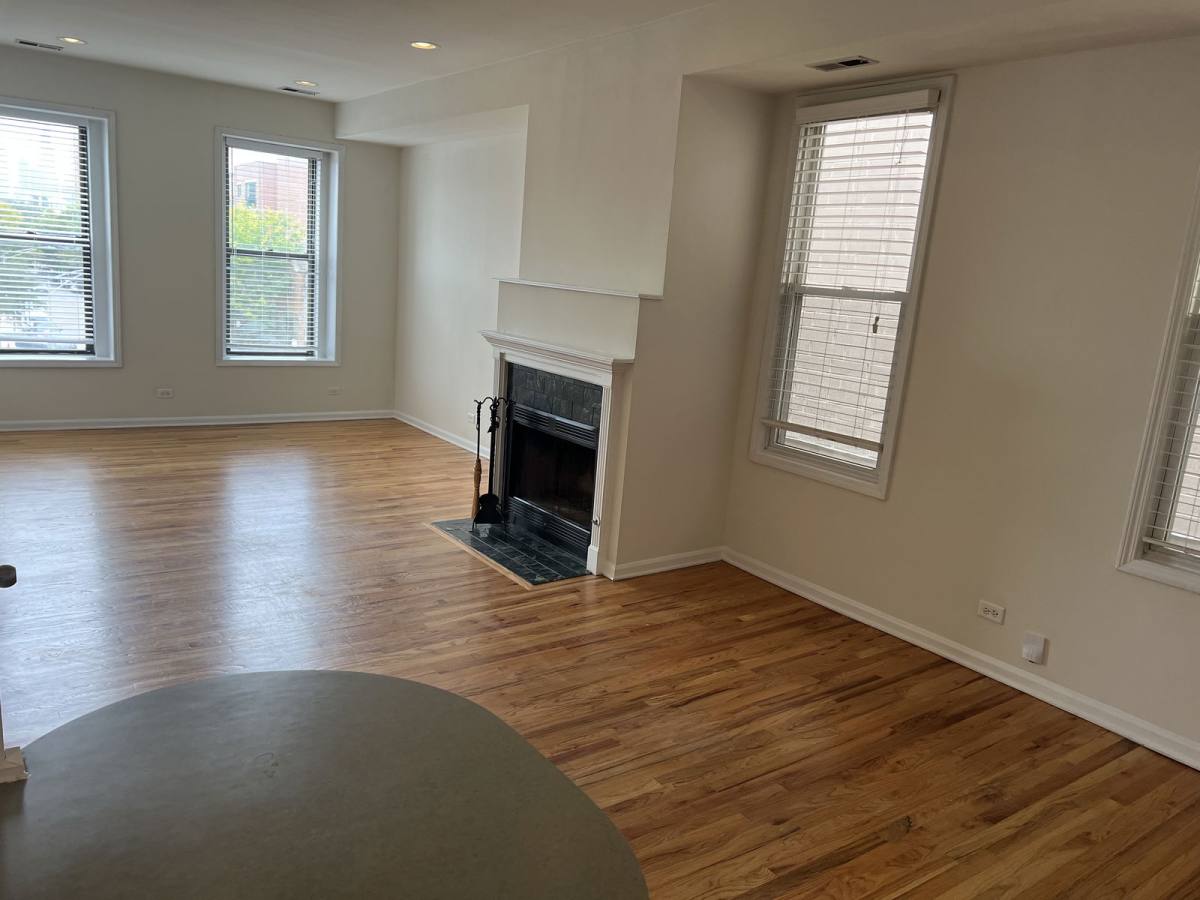 Apartment for rent at 900 N Ashland Ave #3, Chicago, IL 60622